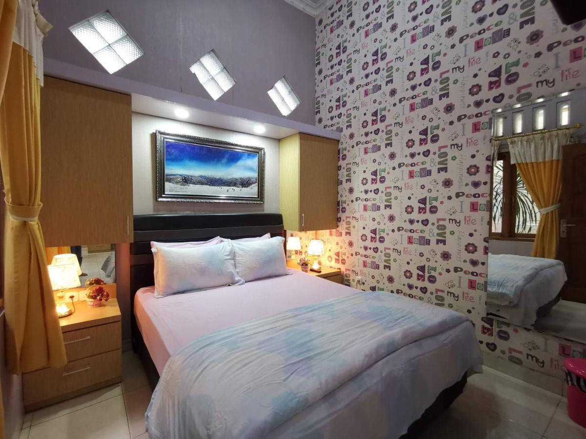 Nariska Suite Homestay Yogyakarta Exterior foto