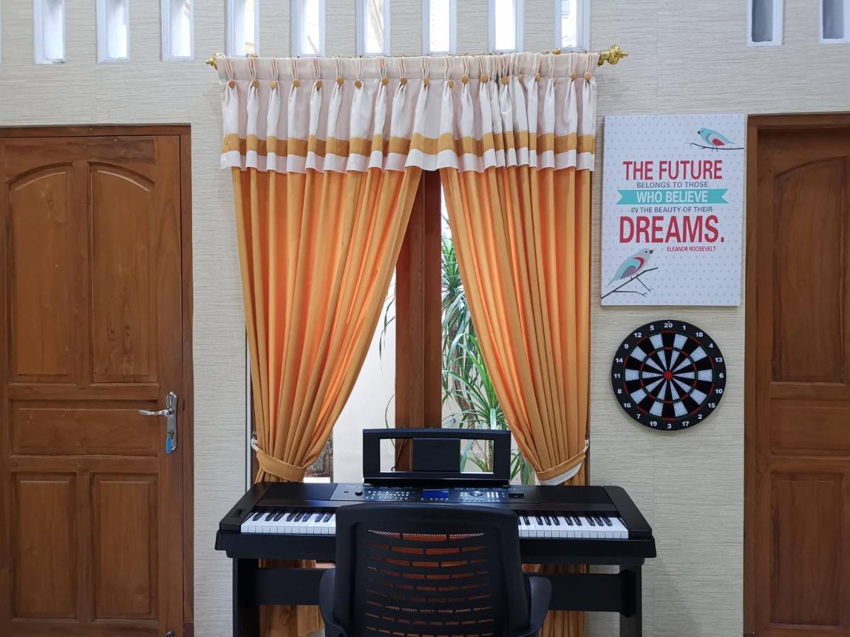 Nariska Suite Homestay Yogyakarta Exterior foto